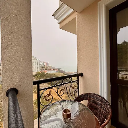 Onyx Deluxe First Line شقة *