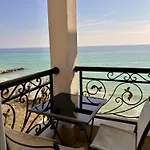 Onyx Deluxe First Line Apartamento