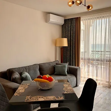 Onyx Deluxe First Line Апартаменты