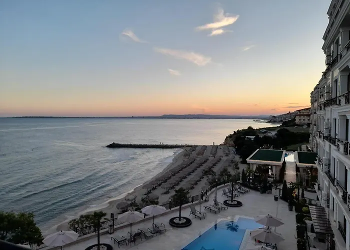 Onyx Deluxe First Line Apartamento *