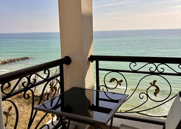 Onyx Deluxe First Line Апартаменты