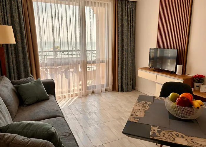 Onyx Deluxe First Line Апартаменты