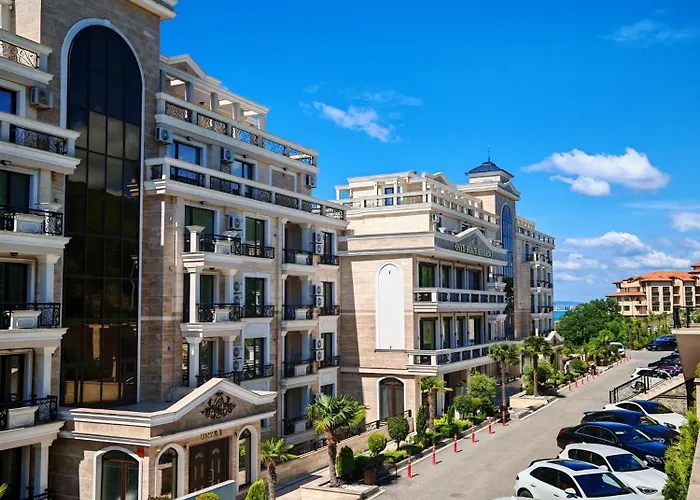 Апартаменты Onyx Deluxe First Line